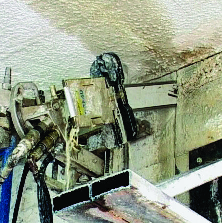 Blade Saw Cutting